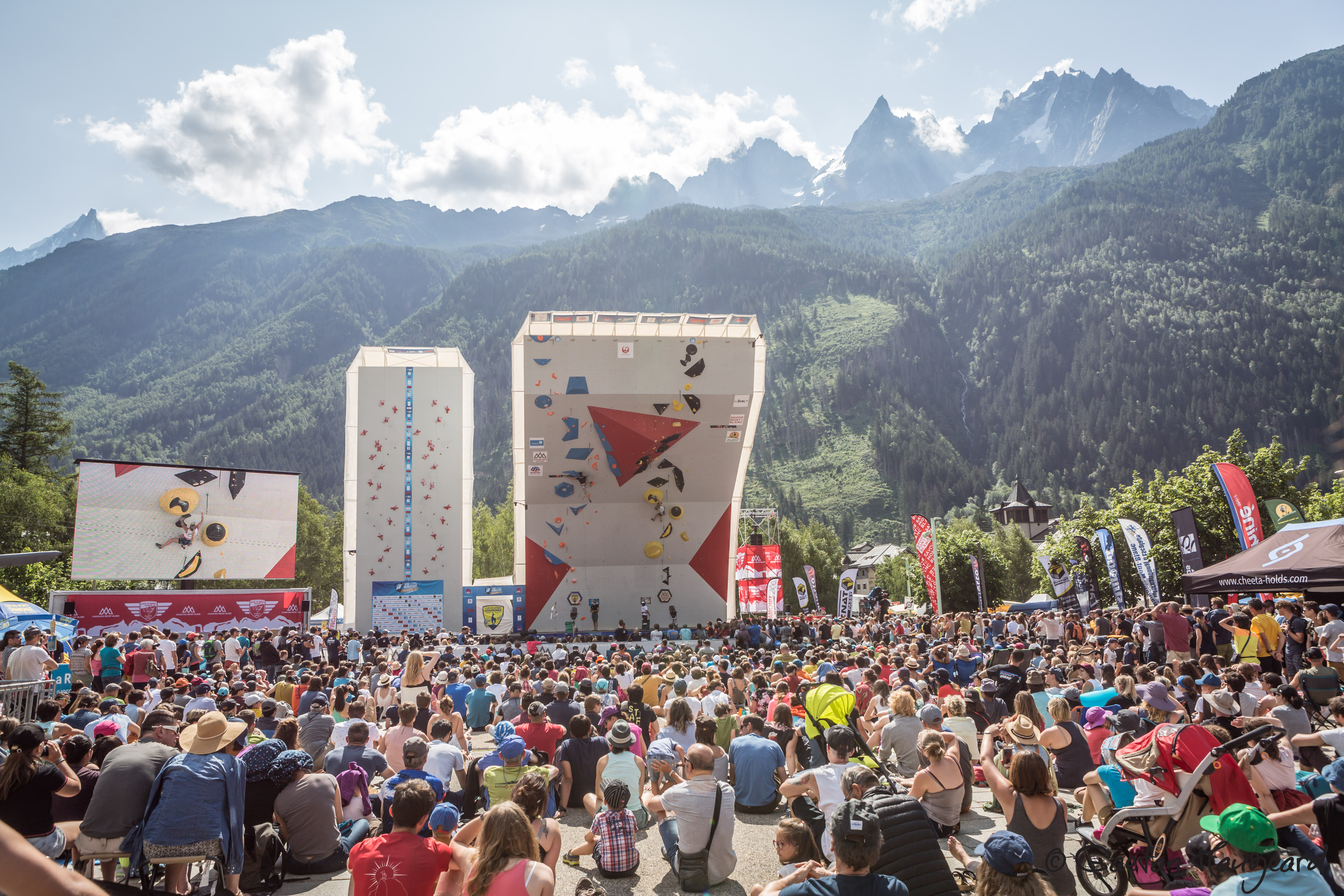 Back to free entry for the Climbing world cup !